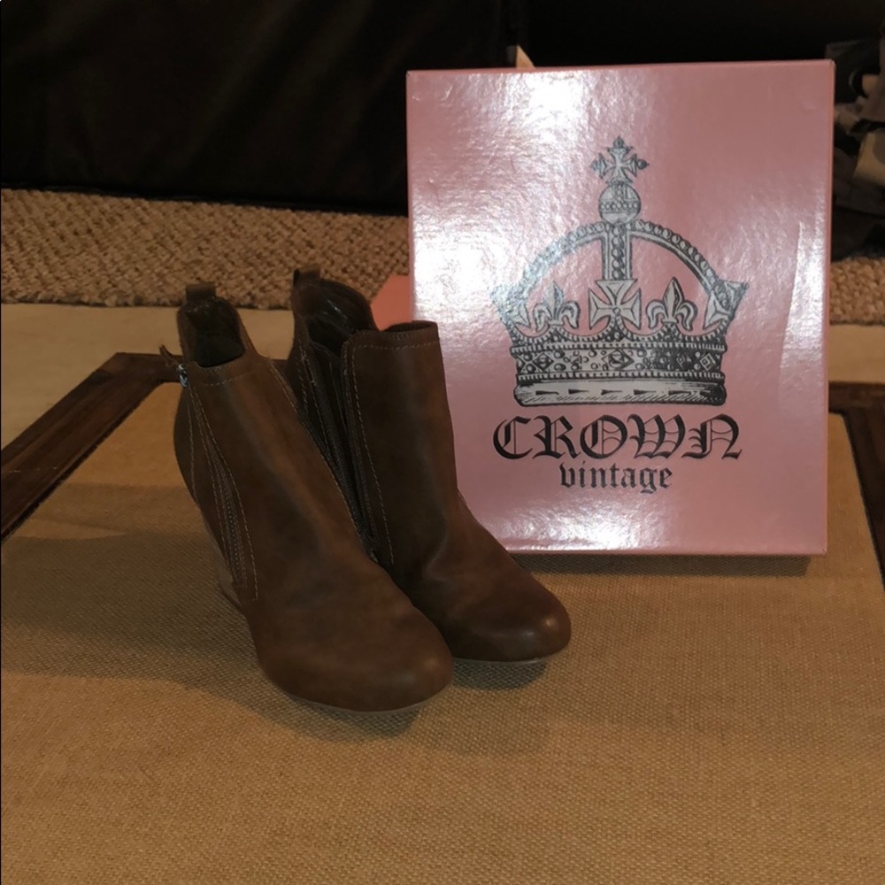 brown booties